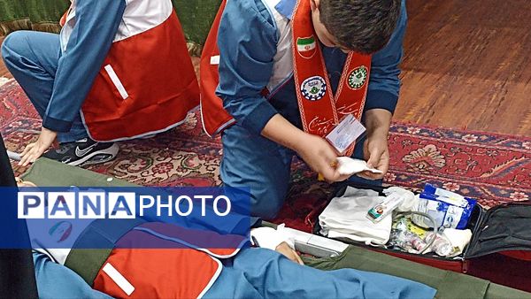 همایش تجلیل از مربیان و اعضای پیشتاز در محمودآباد 