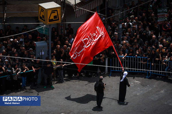 خیمه‌سوزان ظهر عاشورا در چهارراه گلوبندک تهران