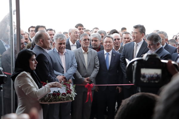 هفدهمین نمایشگاه بین‌المللی سنگ ایران در شهر نیم ور افتتاح شد