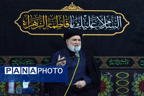 هم‌نوایی دانش‌آموزان مدرسه شهدای علم و فناوری در سوگ حضرت زهرا(س)