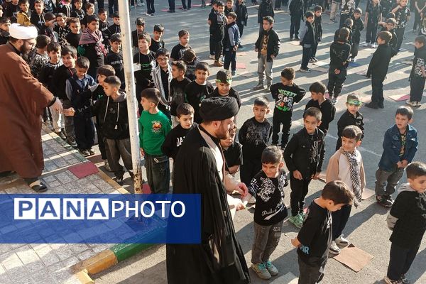طنین نوای عشق و عزا؛ مراسم عزاداری دهه دوم فاطمیه در مدارس بهارستان‌دو