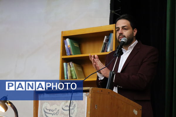 هفته کتاب با «مفاخر قلم» آغاز شد