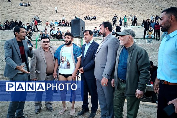 مسابقات بومی محلی در گود کشتی شهر بار نیشابور