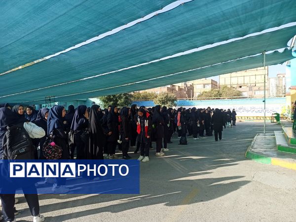 جشن عاطفه ها در دبیرستان دلیری ناحیه دو 