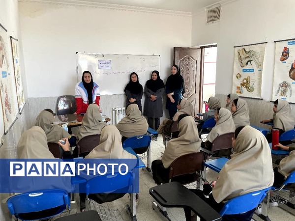  مراسم گرامیداشت هفته پدافند غیر عامل در آموزشگاه آیت الله غفاری 