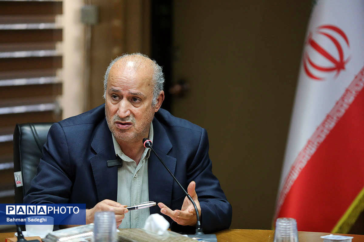 احیای کارخانه بازیکن‌سازی مدارس/مسابقات آموزشگاهی چراغ فوتبال دانش‌آموزان را روشن می‌کند