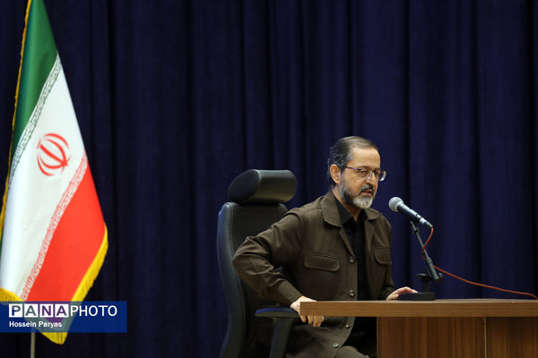 مراسم آموزش کاروان‌های عمره دانش‌آموزی به دانش‌آموزان عازم سرزمین وحی