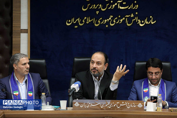 نشست معاون پرورشی و فرهنگی وزارت آموزش و پرورش با معاونان پرورشی، تربیت‌بدنی و مسئولان سازمان دانش‌آموزی آذربایجان شرقی