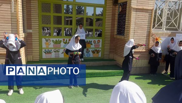 آغاز هفته تربیت‌بدنی نویدبخش روزی شاد برای دانش‌آموزان دبستان‌دخترانه‌ اشرف‌السادات‌حسینی شهر نیم‌ور