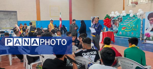 افتتاحیه اردوی تمشک پسران در سالن ۱۳ آبان شهرستان شیروان