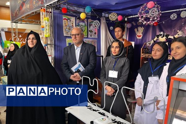پژوهش‌سرای کاوش کهریزک، کانون توجه نخستین روز نمایشگاه دستاوردهای دانش‌آموزی استان