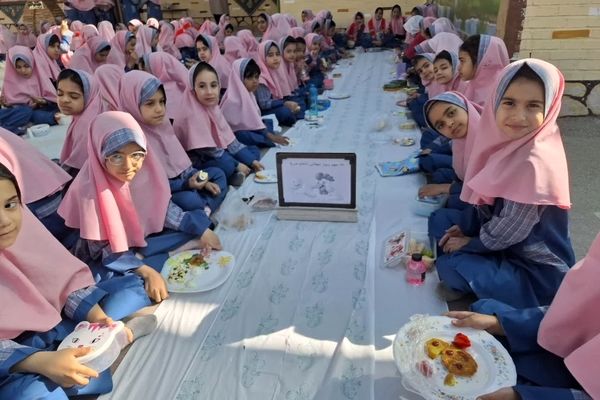 روز جهانی تخم‌مرغ در دبستان شهید هادی آریایی 