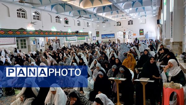 حضور دانش‌آموز خبرنگاران پانا در نماز جمعه به مناسبت روز خبرنگار