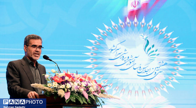 شاخص رشد یا عقب‌ماندگی نظام‌های آموزشی به کیفیت پژوهش وابسته است/ ۷۸ هزار معلم پژوهنده در سامانه "معلم پژوهنده" فعال هستند