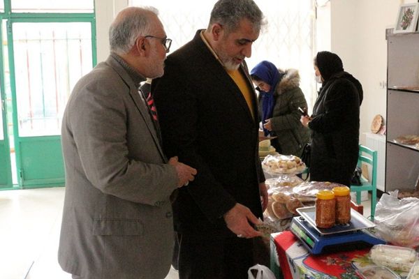 افتتاح نمایشگاه ویژه شب یلدا در فیروزکوه