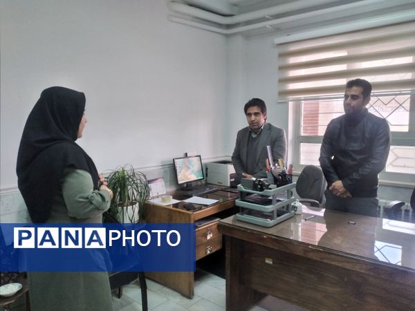 تیم مشاوره استان در هنرستان حضرت زهرا(س) شهرستان بن