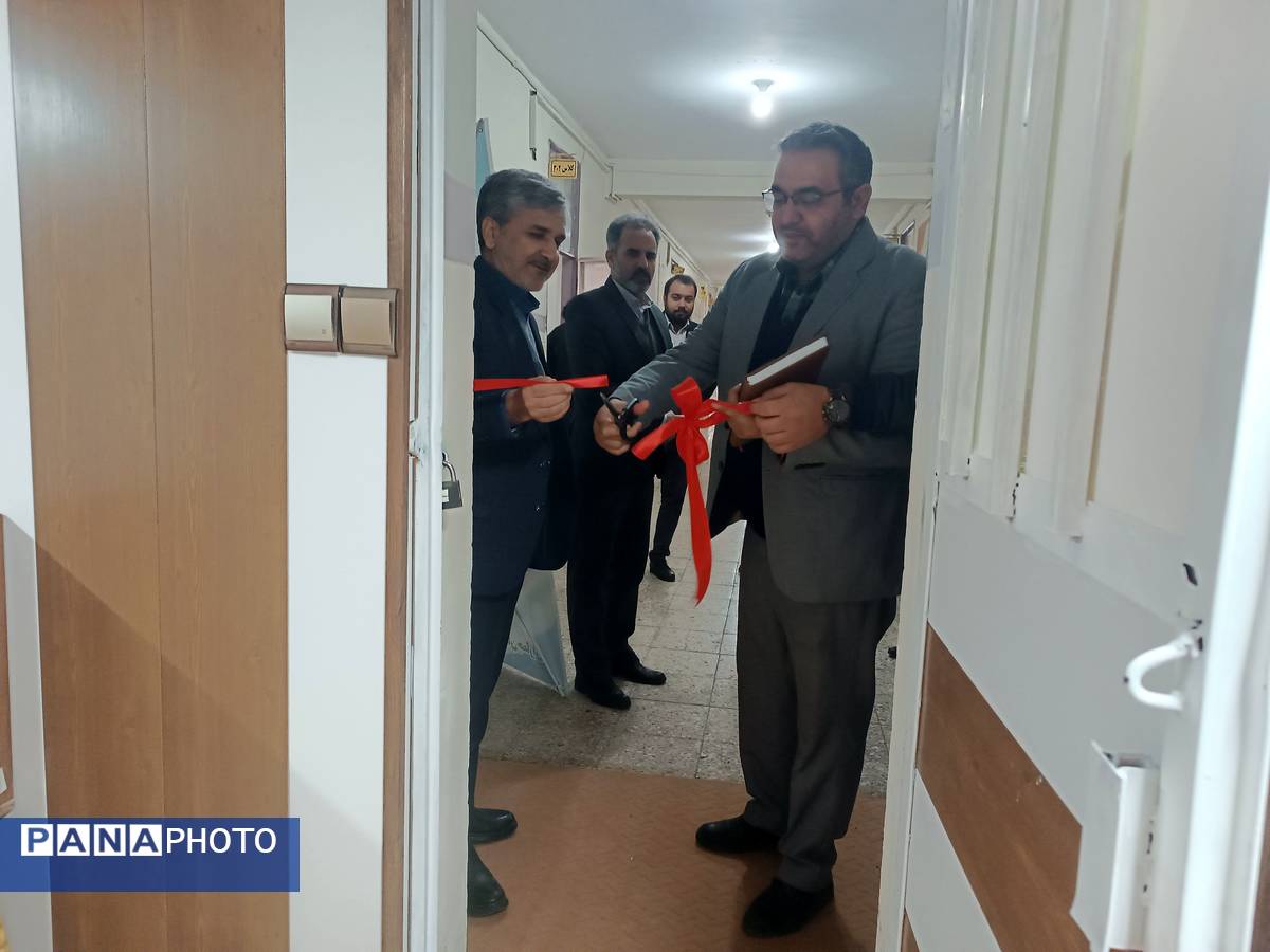 افتتاح کتابخانه دبیرستان جماران ناحیه پنج 