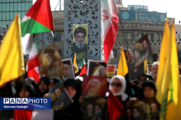تجمع محکومیت ترور سید حسن نصرالله و قدردانی از عملیات وعده صادق ۲ در میدان امام حسین(ع)