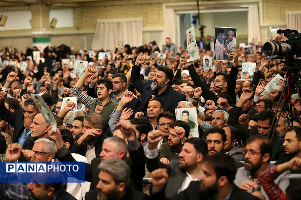 دیدار جمعی از خانواده‌های شهدای امنیت با رهبر معظم انقلاب