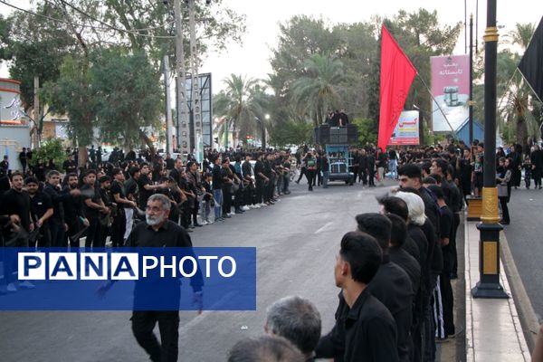 مراسم زنجیر زنی در شهرستان بم 