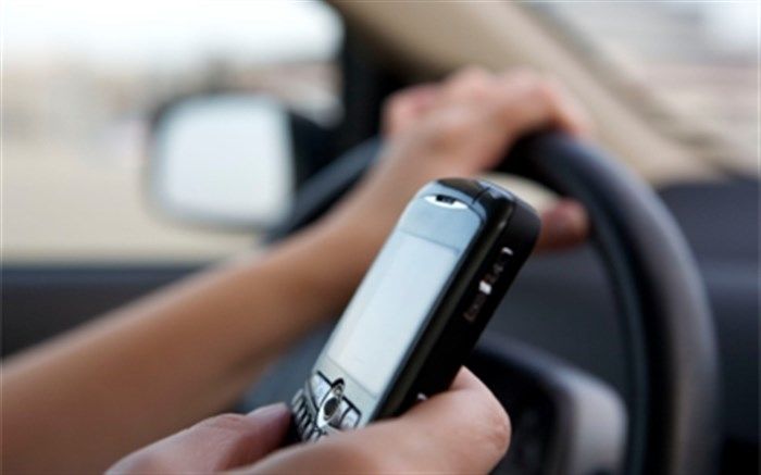 تلفن همراه عامل حواس پرتی رانندگان