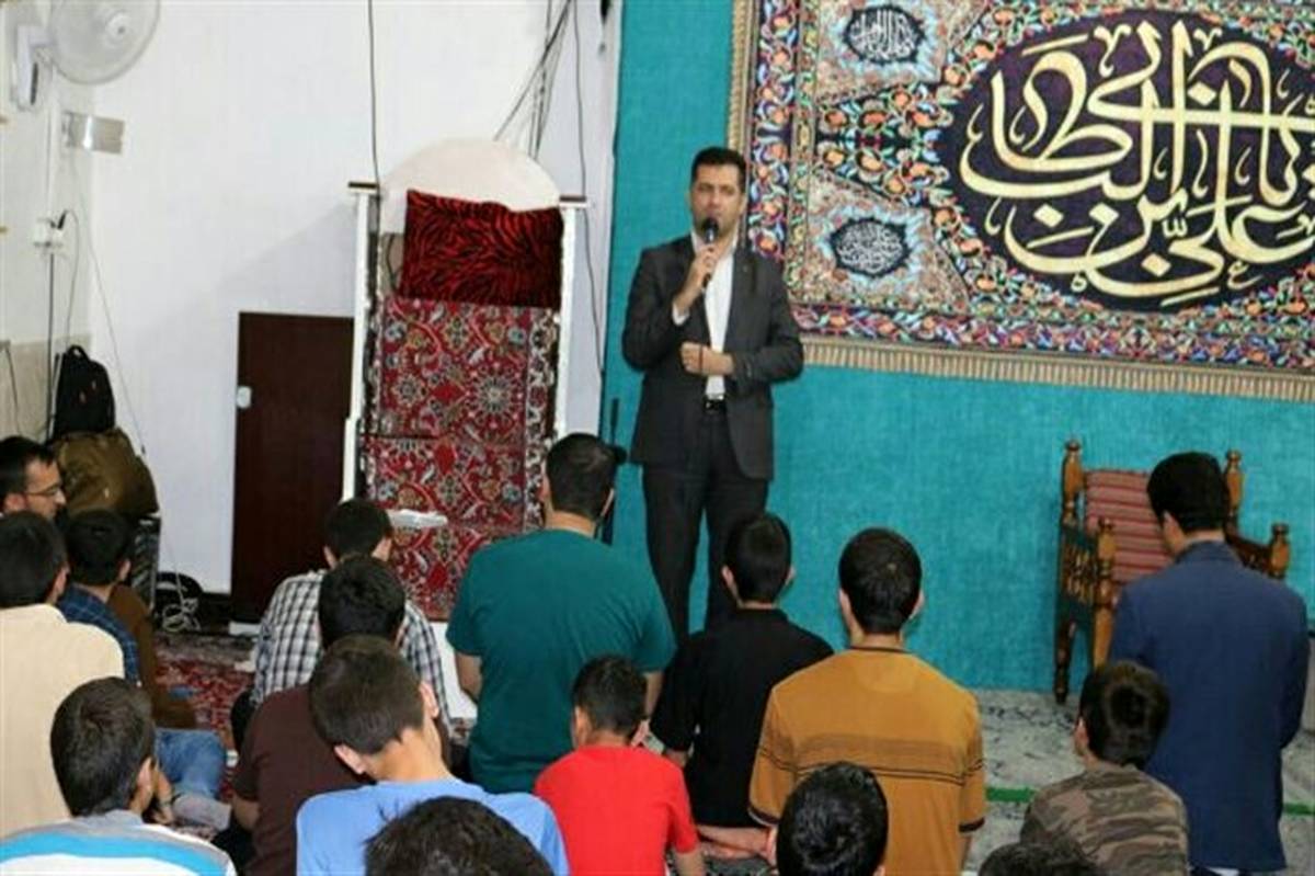 مراسم اعتکاف  رمضانیه دانش آموزی در شهر قدس برگزار شد