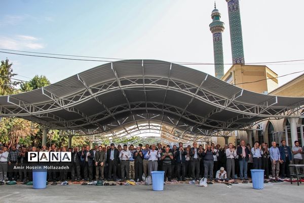 اقامه نماز عید سعید فطر در ارومیه