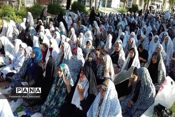 نماز وحدت آفرین عید سعید فطر در شهرستان فیروزکوه