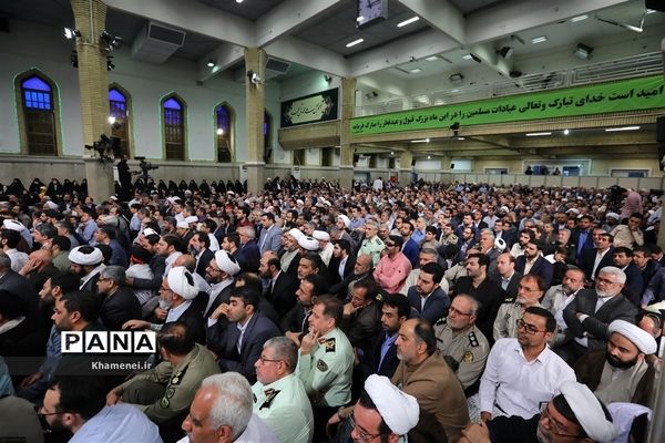 دیدار مسئولان نظام و سفرای کشورهای اسلامی با رهبر معظم انقلاب