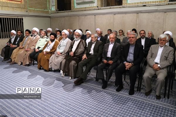 دیدار مسئولان نظام و سفرای کشورهای اسلامی با رهبر معظم انقلاب