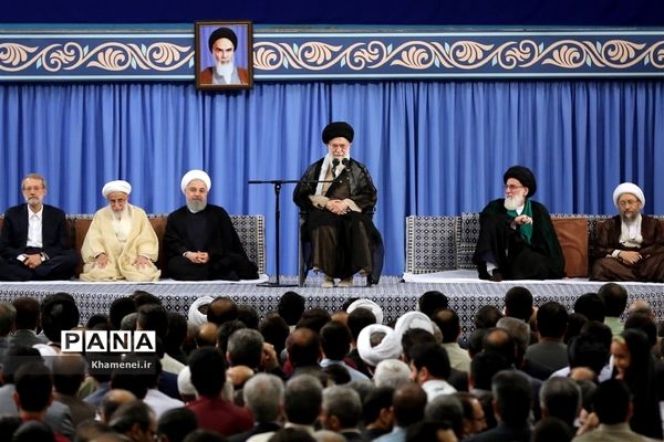 دیدار مسئولان نظام و سفرای کشورهای اسلامی با رهبر معظم انقلاب