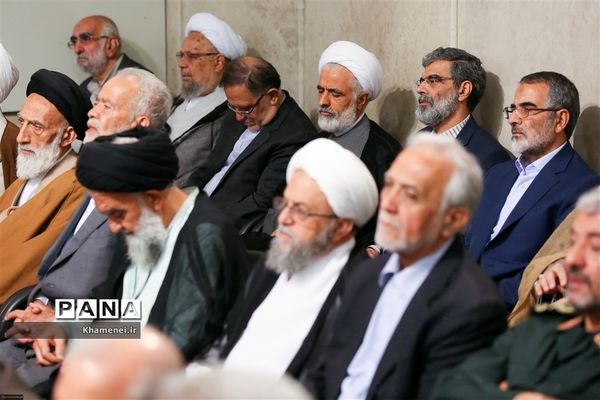 دیدار مسئولان نظام و سفرای کشورهای اسلامی با رهبر معظم انقلاب