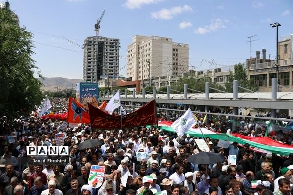 حضور مسئولین آموزش و پرورش خراسان رضوی در راهپیمایی روز قدس