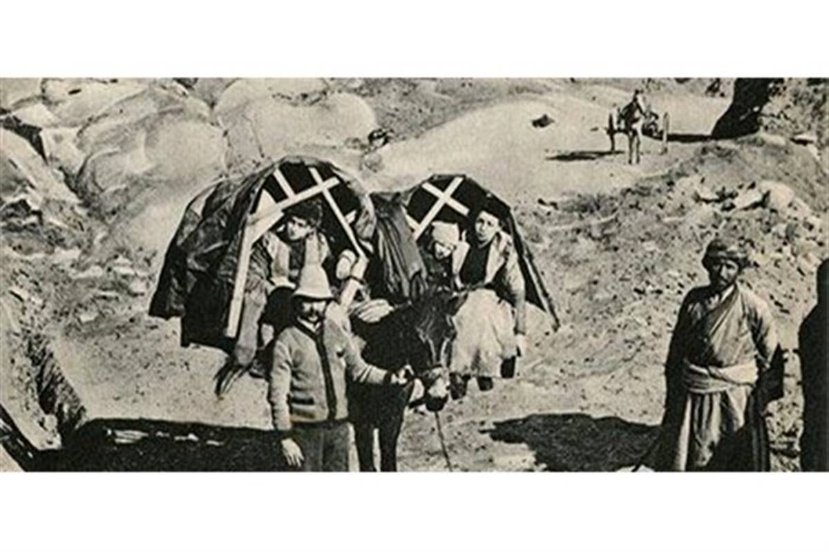 تصویری از مسافرت یک خانواده قجری در سال ۱۹۱۳