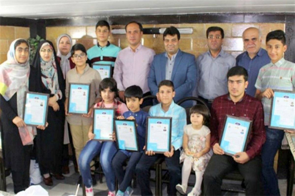 تجلیل از دانش آموزان برتر کارکنان سازمان دانش آموزی استان بوشهر برگزار شد