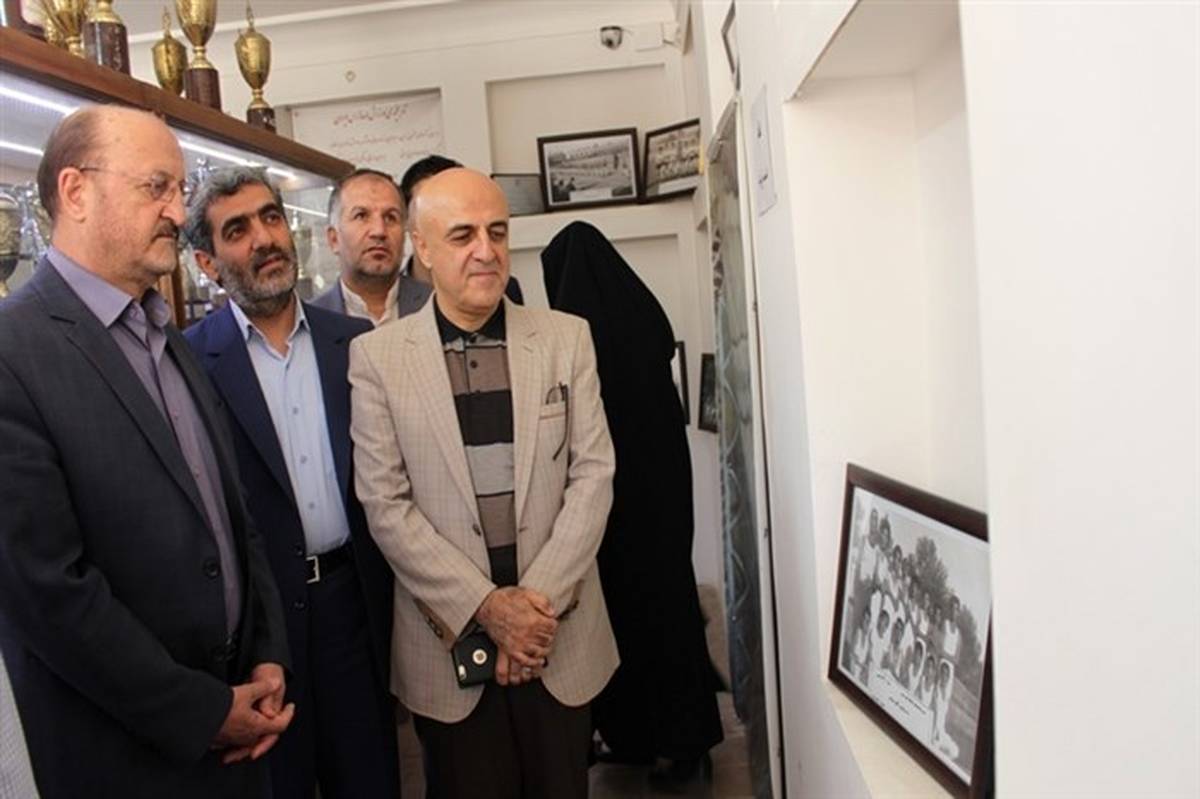 استاندار قزوین از موزه فرهنگ آموزش و پرورش  بازدید کرد