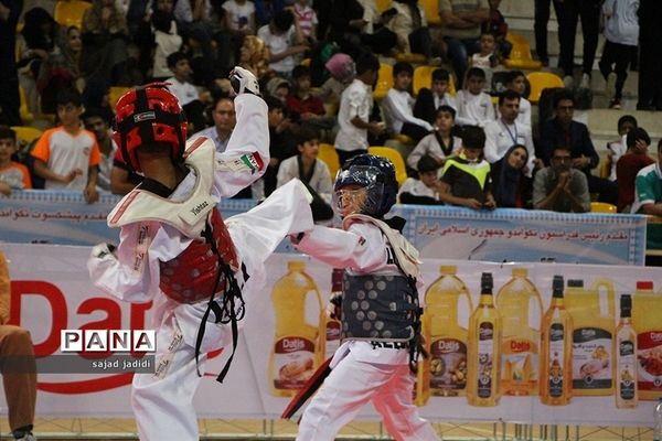 برگزاری مسابقات تکواندو قهرمانی خردسالان کشور در یزد