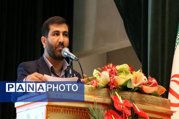 تجلیل از طلایه‌داران برتر تعلیم و تربیت ، آیین تقدیر از معلمین نمونه شهرستان پاکدشت 