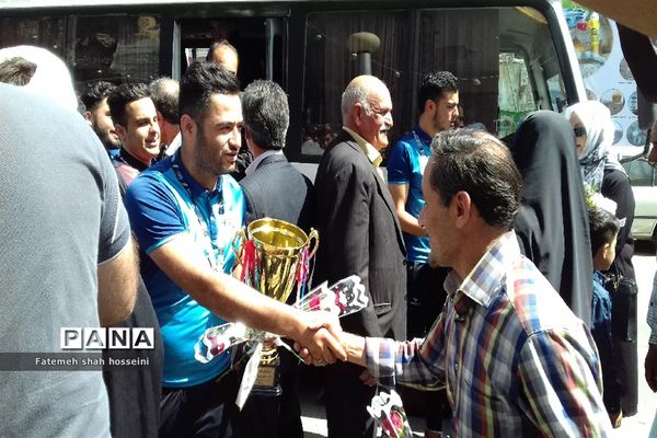 مراسم استقبال از ورزشکاران تیم فوتسال شهرستان فیروزکوه