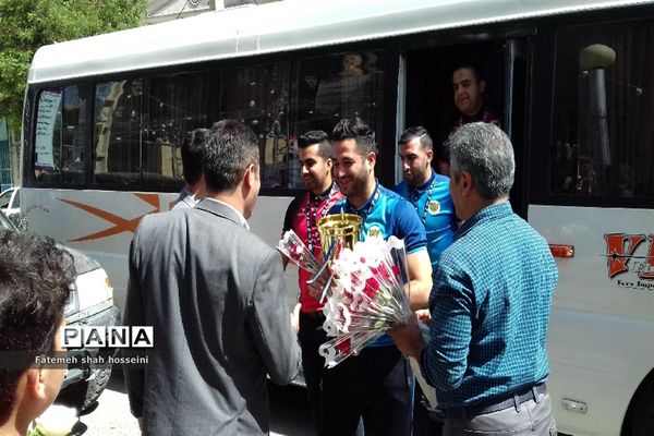 مراسم استقبال از ورزشکاران تیم فوتسال شهرستان فیروزکوه