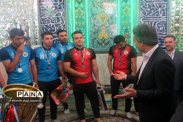 مراسم استقبال از ورزشکاران تیم فوتسال شهرستان فیروزکوه