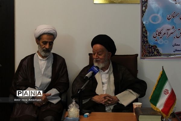 نشست صمیمی جانبازان شیمیایی با نماینده ولی فقیه در استان سمنان