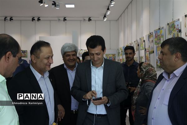 افتتاحیه نمایشگاه  مبارزه با مواد مخدر و رفتارهای پرخطر