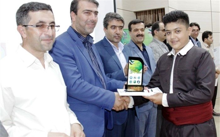 تجلیل از برگزیدگان چهارمین جشنواره نوجوان خوارزمی استان کردستان