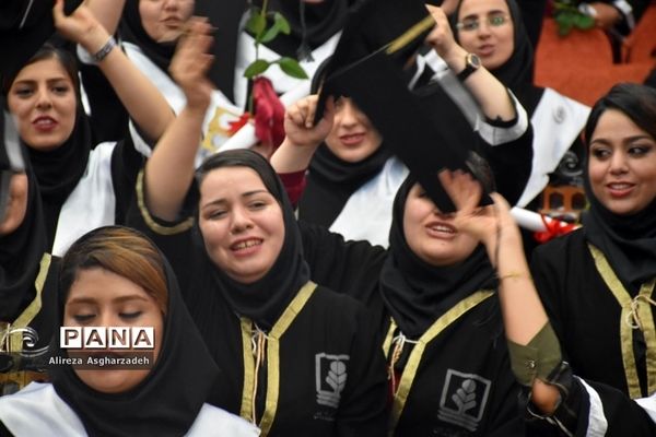 جشن فارغ‌التحصیلی دانشجوهای دانشگاه مازندران