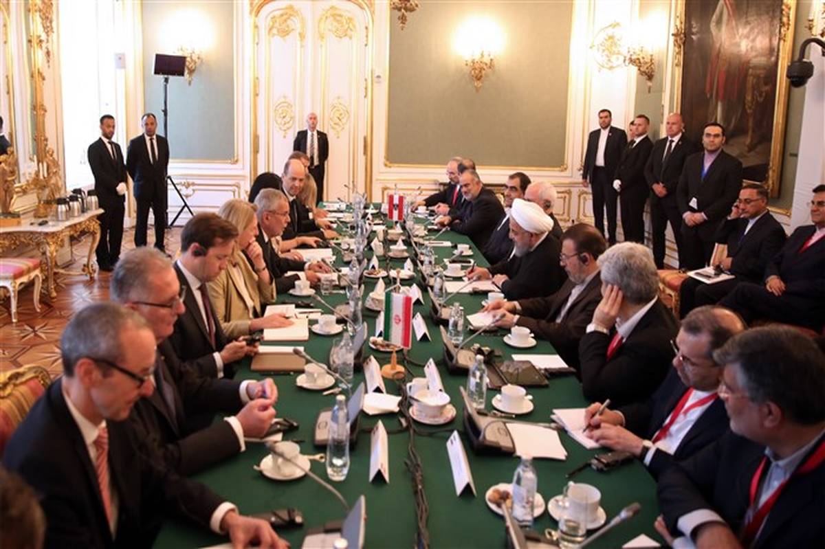 ایران و اتریش 4 سند همکاری امضا کردند