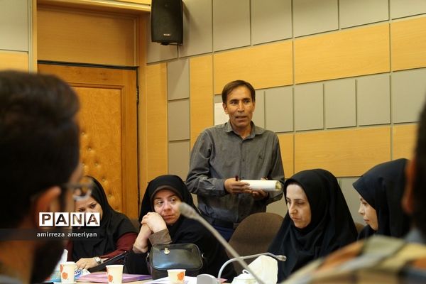 نشست خبری مدیرکل نوسازی، توسعه و تجهیز مدارس استان سمنان با اصحاب رسانه