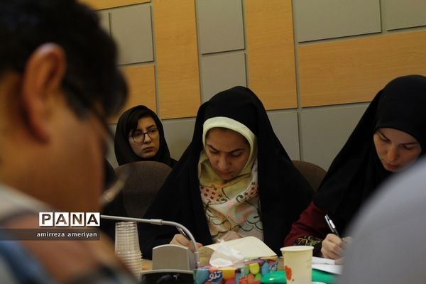 نشست خبری مدیرکل نوسازی، توسعه و تجهیز مدارس استان سمنان با اصحاب رسانه