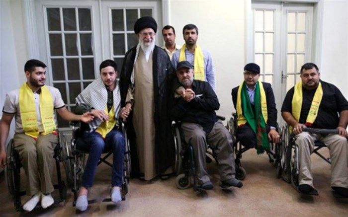 جمعی از جانبازان حزب‌الله لبنان با رهبر انقلاب دیدار کردند