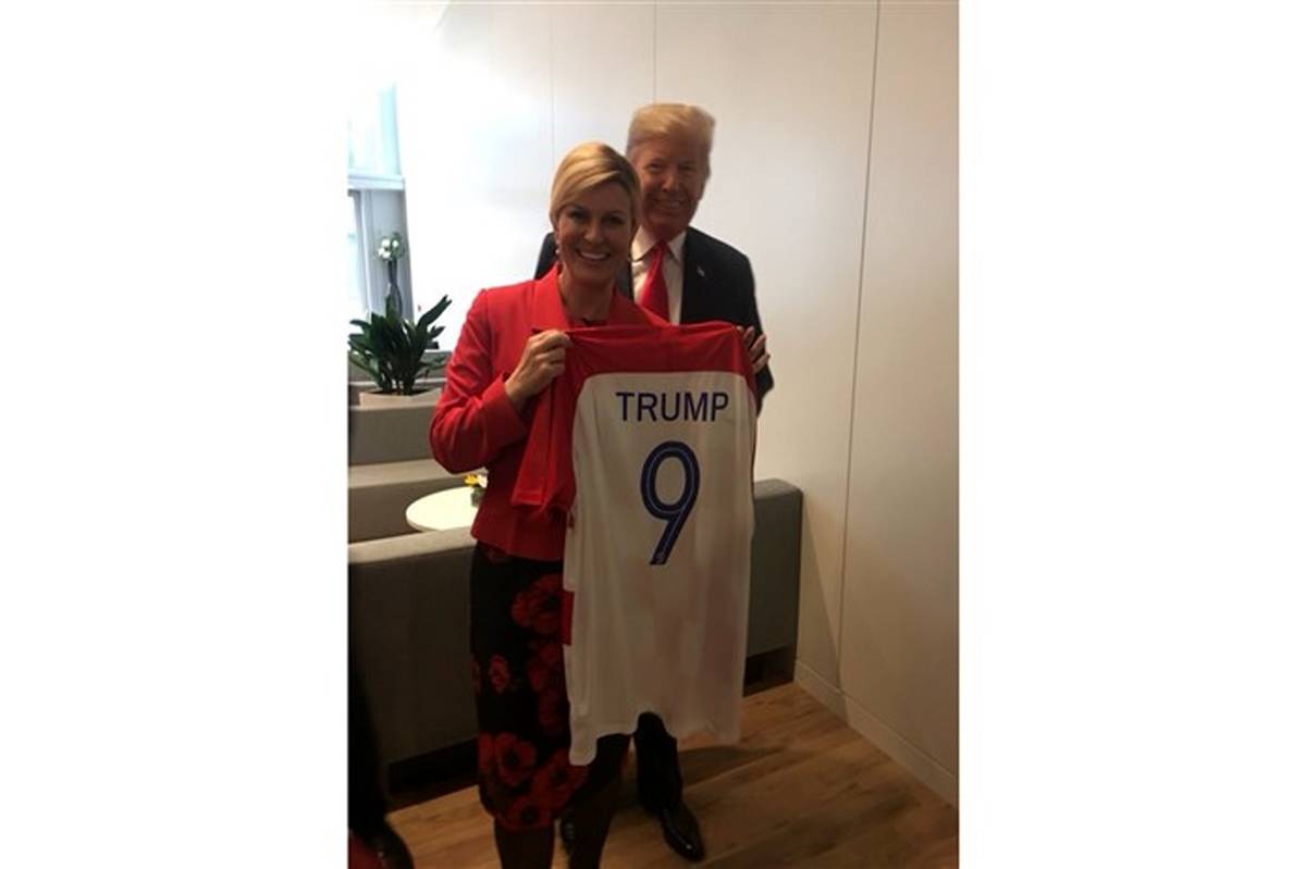 تصویر/ هدیه رئیس‌جمهور کرواسی به ترامپ